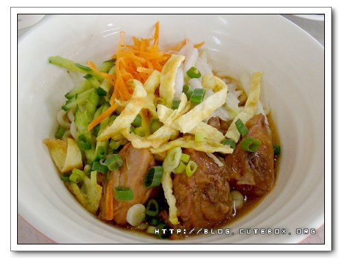 台中逢甲,泰興麵店,辣雞麵